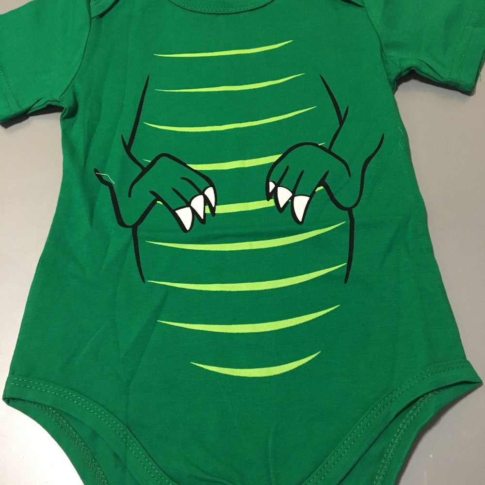 🎉HOST PICK🎉 dinosaur baby bodysuit
